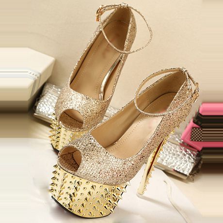 LANÇAMENTO 2013 PUMPS HELLS SPYKE LUXO