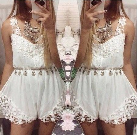 Macaquinho com renda