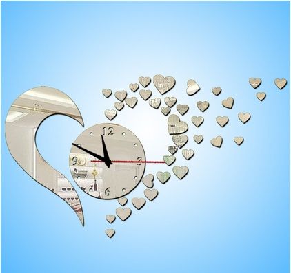 Relógio de Parede em Formato de Coração