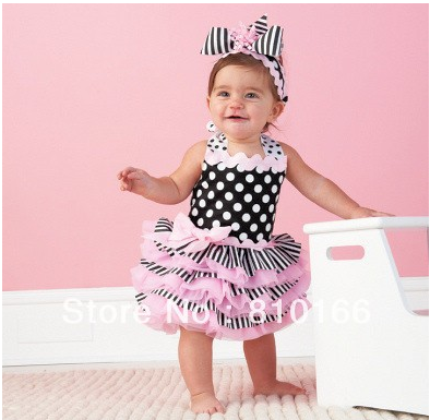 Vestido Babado e Bolinha