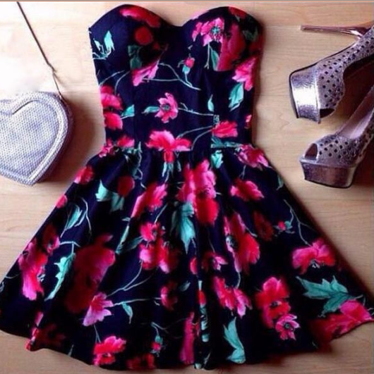 Vestido Tomara que Caia Estampas Florais